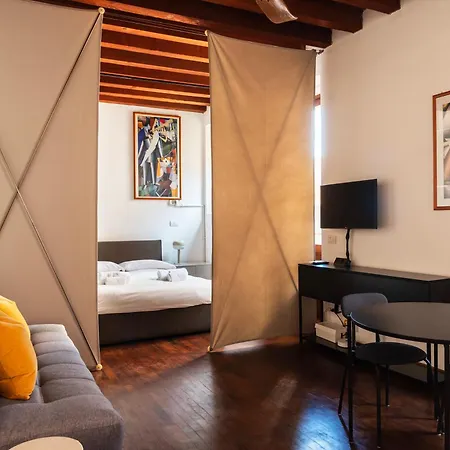 Apartment Youhosty - Anfiteatro 12 Milan